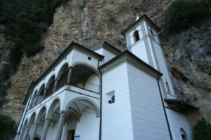 Hermitage of Calomini on the Tuscan mountains of the Apuan Alps, in Garfagnana. - MyVideoimage.com | Foto stock & Video footage