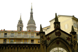 Houses in Novara. Houses in Novara with the dome of San Gaudenzio. Stock photos. - MyVideoimage.com | Foto stock & Video footage