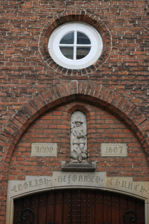 Jesus Christ. Begijnhof, the courtyard of the Beguines. In the city center a n - MyVideoimage.com | Foto stock & Video footage