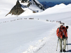 Jungfrau, Switzerland. 08/06/2009. People on snow trails - MyVideoimage.com