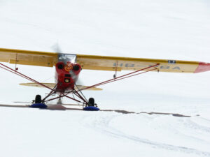 Jungfrau, Switzerland. 08/06/2009. Plane landed on the jungfrau. Foto aereo. Airplane photos