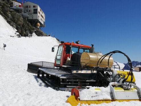 Jungfrau, Switzerland. 08/06/2009. Snow cat at the Jungfraujoch. - MyVideoimage.com