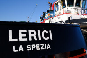 Lerici tugboat anchored at the port of La Spezia. - MyVideoimage.com