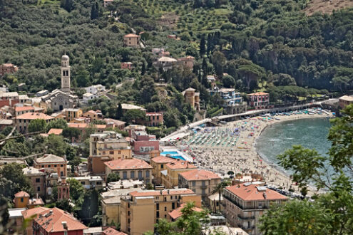 Levanto. Panorama. Town of Levanto seen from the hills, near the Cinque Terre. You - MyVideoimage.com | Foto stock & Video footage