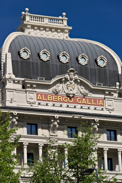 Luxury hotel Milan. Facade of the Hotel Gallia in Milan, recently completely renovatef. Milano foto. - MyVideoimage.com | Foto stock & Video footage