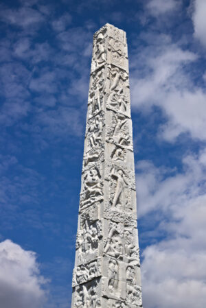 Marconi obelisk, Rome. Obelisk to Gugliermo Marconi placed in Rome Eur. - MyVideoimage.com | Foto stock & Video footage