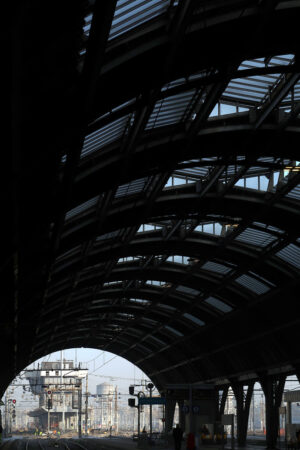 Milan, Central Station. 12/22/2016. Gallery and infrastructure - MyVideoimage.com