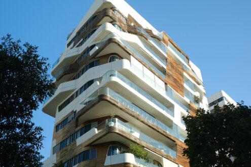 Milan houses. CityLife Milan Residential Complex. Palaces designed by Zaha Hadid and surrounded by green gardens. - MyVideoimage.com | Foto stock & Video footage