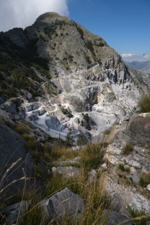 Monte Altissimo. Marble quarries under Monte Altissimo in the Apuan Alps (Lucca). - MyVideoimage.com | Foto stock & Video footage