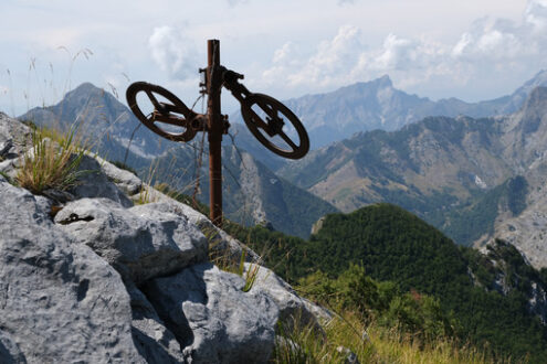 Monte Corchia, Alpi Apuane. Alpine panorama on the Apuan Alps in Alta Versilia. Monte Corchia. Foto stock royalty free. - MyVideoimage.com | Foto stock & Video footage