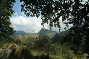 Mountain panorama. View of the mountain of Monte Sagro on the Apuan Alps. - MyVideoimage.com | Foto stock & Video footage