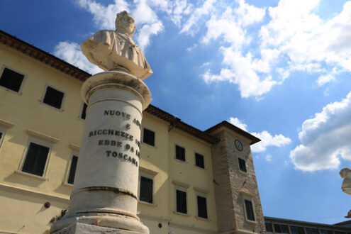 Museo geotermia di Larderello. Larderello Geothermal Museum. Green industry that uses the heat. Fotografia royalty free. Toscana - MyVideoimage.com | Foto stock & Video footage