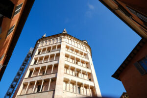 Octagonal-shaped baptistery of Parma. The external façade is made of pink Verona marble. - MyVideoimage.com