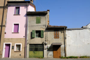 Old townhouse. Old terraced houses along a street. Stock photos. - MyVideoimage.com | Foto stock & Video footage