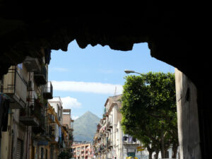 Palermo, Sicily, Italy.  Popular road with mountain frond. - MyVideoimage.com | Foto stock & Video footage