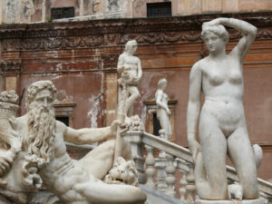 Palermo, Sicily, Italy.  Pretoria fountain. - MyVideoimage.com