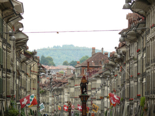 Perspective view of a street. - MyVideoimage.com