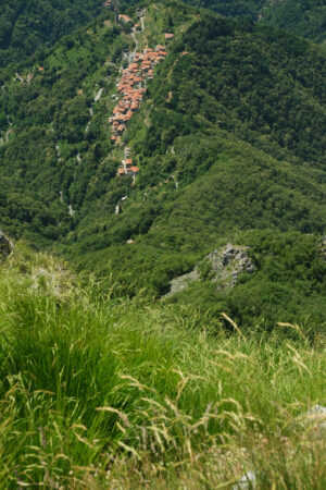 Pomezzana, Versilia. Villages of upper Versilia. Pomezzana. Stock photos. - MyVideoimage.com | Foto stock & Video footage