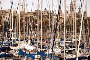 Port of Barcelona with moored sailing boats. Barcellona foto. Barcelona photo.