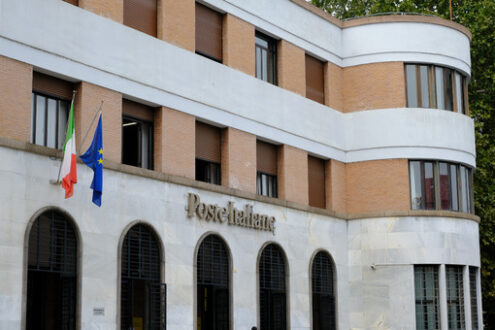 Post office in Novara. Palazzo of the Italian Post Office in Novara. Stock photos. - MyVideoimage.com | Foto stock & Video footage