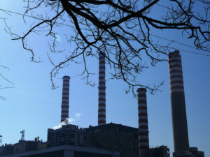 Profile of power plant with sky. - MyVideoimage.com