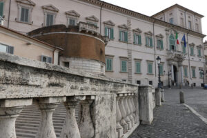 Quirinale, Roma. Palazzo del Quirinale, residenza del Presidente della Repubblica Italiana. - MyVideoimage.com | Foto stock & Video footage