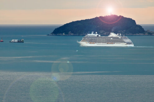 Regent Seven Seas Explorer cruise ship in the Ligurian Sea. Foto navi. Ships photo.