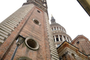 San Gaudenzio Novara. Dome and basilica of San Gaudenzio. Stock photos. - MyVideoimage.com | Foto stock & Video footage