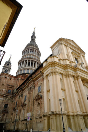 San Gaudenzio. Dome and basilica of San Gaudenzio. Foto stock royalty free. - MyVideoimage.com | Foto stock & Video footage