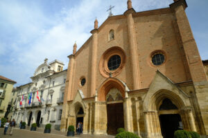 San Secondo di Asti. Collegiate Church of San Secondo in Asti. Foto stock royalty free. - MyVideoimage.com | Foto stock & Video footage