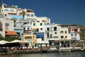 Sandy beach, sea and Sant’Angelo d’Ischia bay, near Naples. Foto Ischia photos.