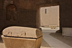 Sarcophagus. Two sarcophaguses and a tub in white marble at the Baths. - MyVideoimage.com | Foto stock & Video footage