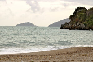 Sea beach and the islands of Tino and Palmaria at Baia Blu (La Spezia) - MyVideoimage.com