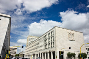 Sede INPS  Roma Eur. Palazzo dell’INPS di Roma Eur. Istituto Nazionale della Previdenza Sociale. - MyVideoimage.com | Foto stock & Video footage