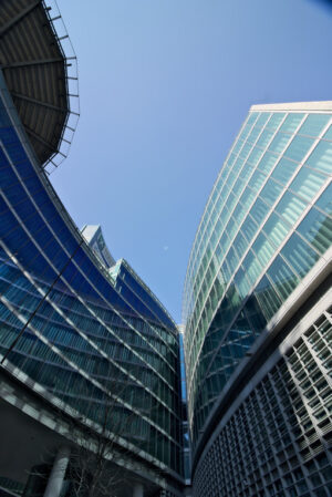 Sede Lombardia, Milano. Building headquarters of the Lombardy Region built with glass facade. - MyVideoimage.com | Foto stock & Video footage