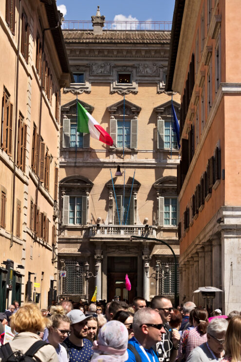 Senato italiano. Facciata di Palazzo Madama, sede del Senato. - MyVideoimage.com | Foto stock & Video footage