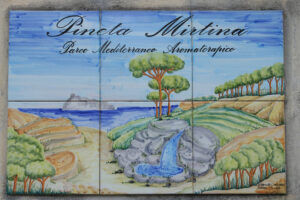 Signboard painted on ceramic tiles. Signaling of the Pineta Mart - MyVideoimage.com