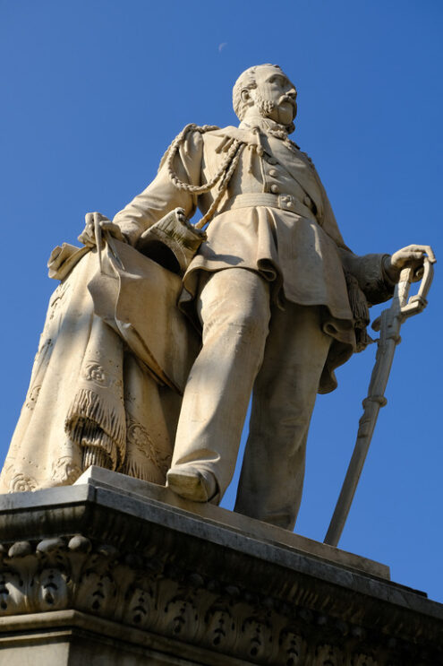 Statue of Admiral Domenico Chiodo. - MyVideoimage.com | Foto stock & Video footage