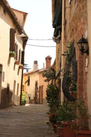 Streets of village of Pereta, near Magliano in Maremma Toscana - MyVideoimage.com | Foto stock & Video footage