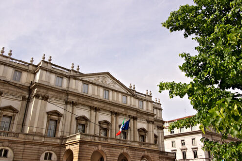 Teatro alla Scala, Milano. Teatro alla Scala in Milan. Main facade. - MyVideoimage.com | Foto stock & Video footage