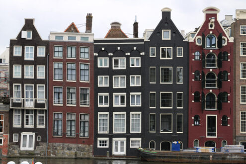 Terraced houses typical of the city of Amsterdam. Sloping facade - MyVideoimage.com