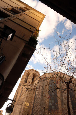 The apse of a church in Barcelona built in the Gothic period. Barcellona foto. Barcelona photo.