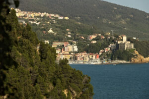 The town of Lerici and its castle overlooking the sea of Liguria - MyVideoimage.com