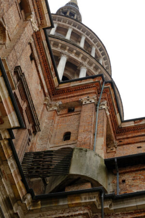 Tie rods of the dome. Dome and basilica of San Gaudenzio. Stock photos. - MyVideoimage.com | Foto stock & Video footage