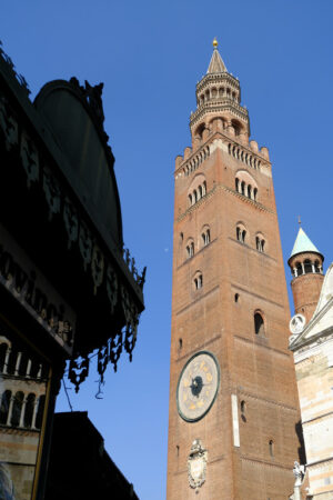 Torrazzo di Cremona. Tower symbol of Cremona. Stock photos. - MyVideoimage.com | Foto stock & Video footage