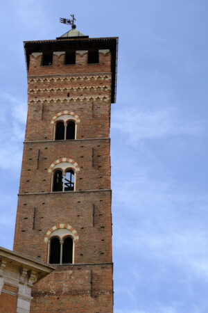 Torre di Asti. Trojan Tower of Asti. Foto stock royalty free. - MyVideoimage.com | Foto stock & Video footage