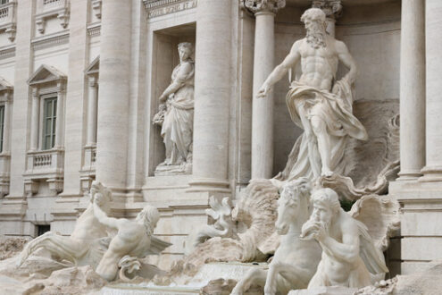 Trevi fountain, Rome. Baroque sculptures in travertine marble. - MyVideoimage.com | Foto stock & Video footage