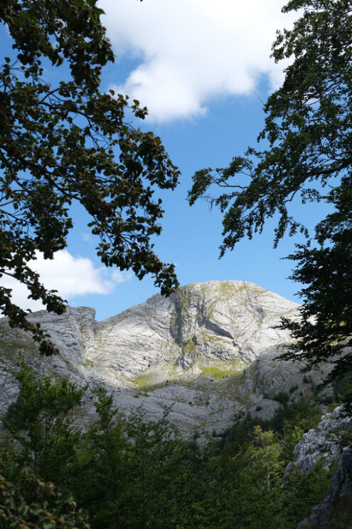 Tuscany mountains. Mountains of the Apuan Alps between Monte Pisanino and Monte Cavallo. Stock photos. - MyVideoimage.com | Foto stock & Video footage