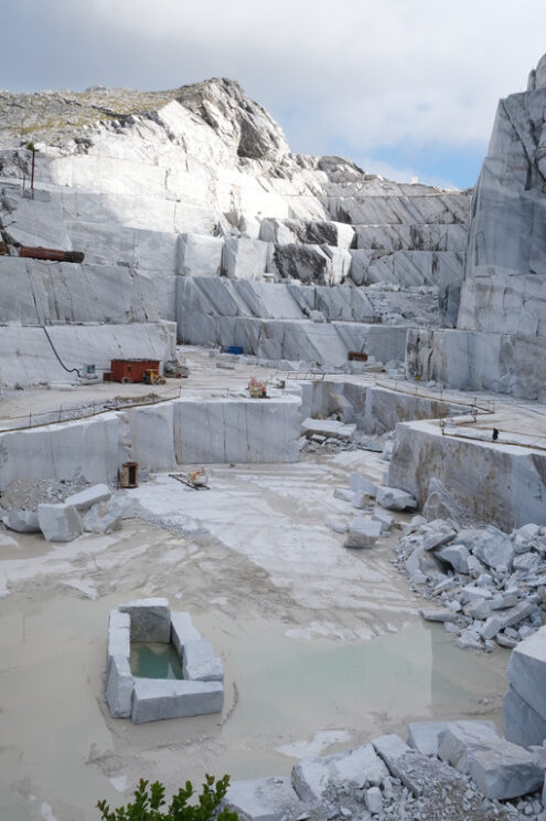 Tuscany quarry. White marble quarries on the Apuan Alps in Tuscany. Stock photos. - MyVideoimage.com | Foto stock & Video footage