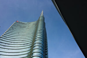 Unicredit Milan. Italy. The real estate complex with the Unicredit skyscraper in Piazza Gae Aulenti. - MyVideoimage.com | Foto stock & Video footage